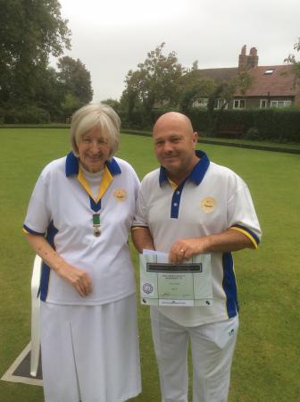 Francis Drake Bowls Club, Hilly Fields, Brockley, SE4 1QE. Stan Augar runner-up in Centenary Cup Competition.