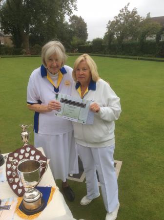 Francis Drake Bowls Club, Hilly Fields, Brockley, SE4 1QE. Beryl Phillips, runner up the Presidents Cup.